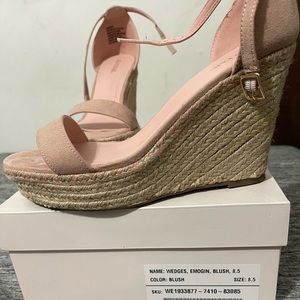 JustFab Emogin blush 8.5
